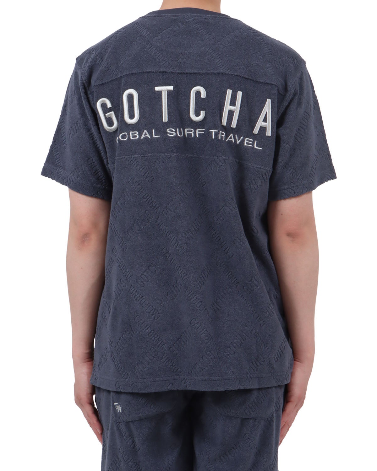 GOTCHA] ロゴ 総柄 切替 パイル T | PEET ONLINE STORE