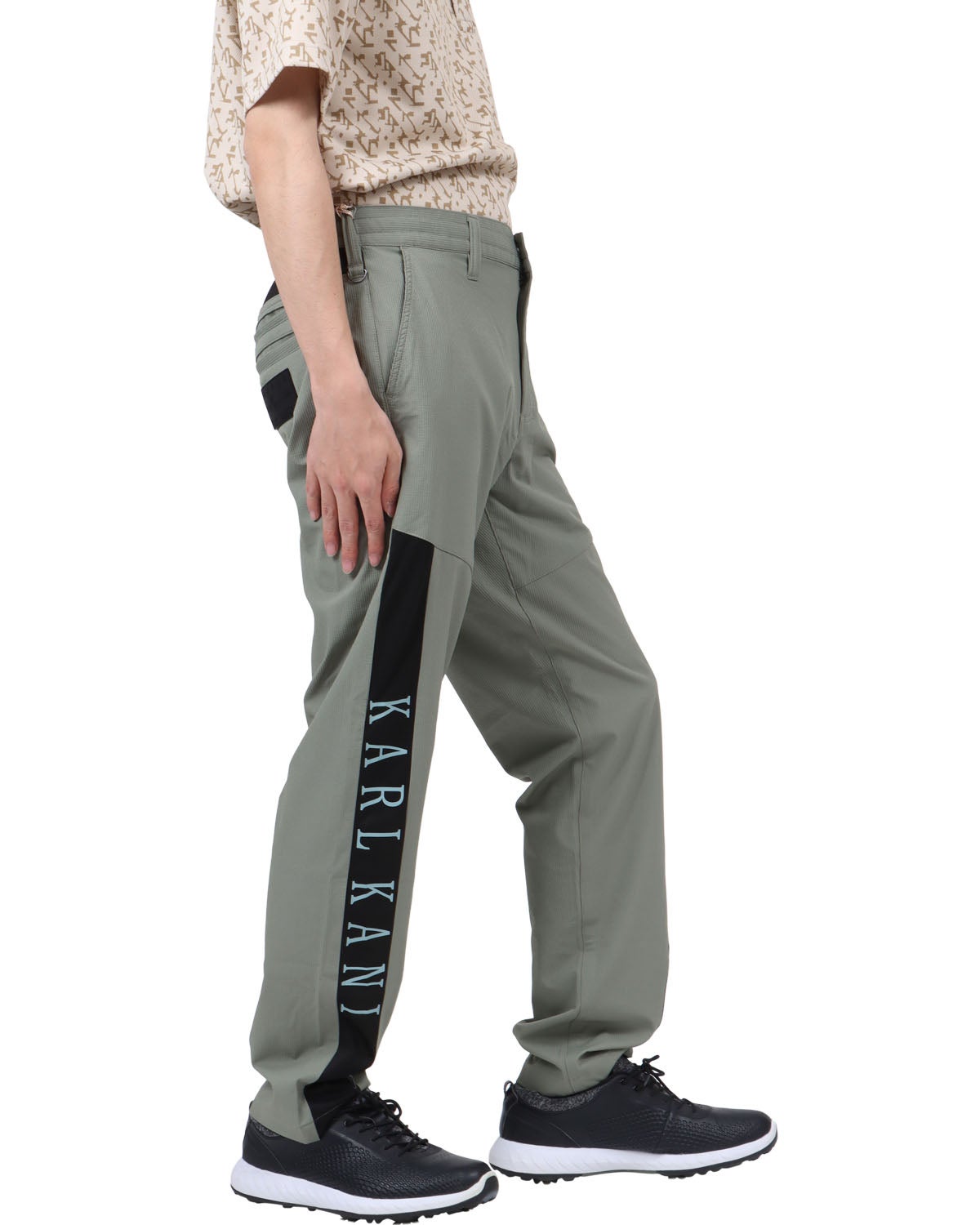 カーキ：173cm63kg(34inc着用)