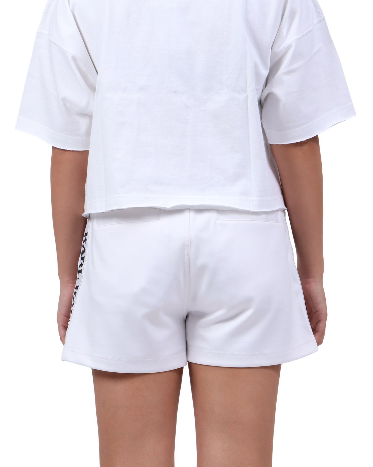 ホワイト：167cm(Mサイズ着用)