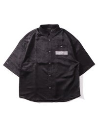 ブラック