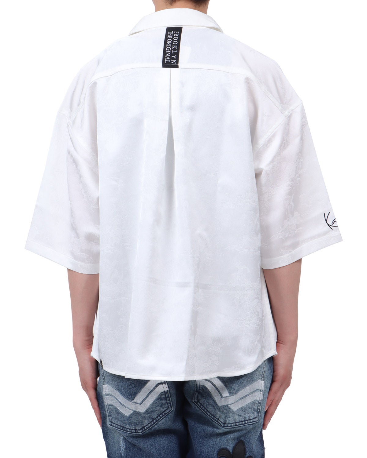 ホワイト：174cm62kg(Lサイズ着用)