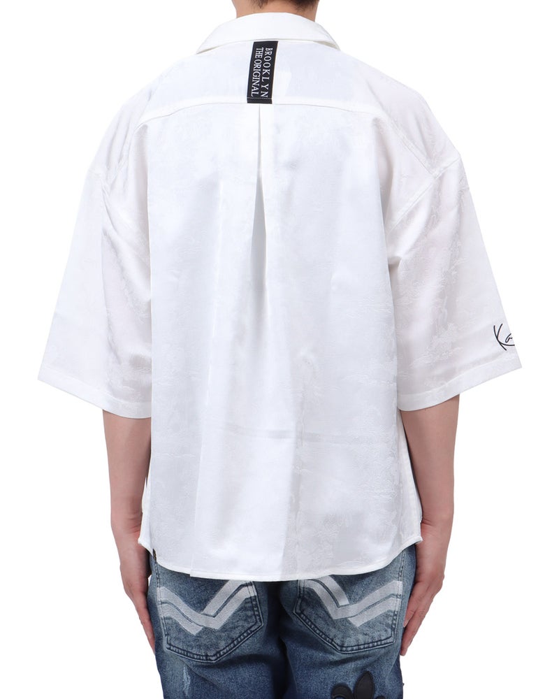 ホワイト：174cm62kg(Lサイズ着用)