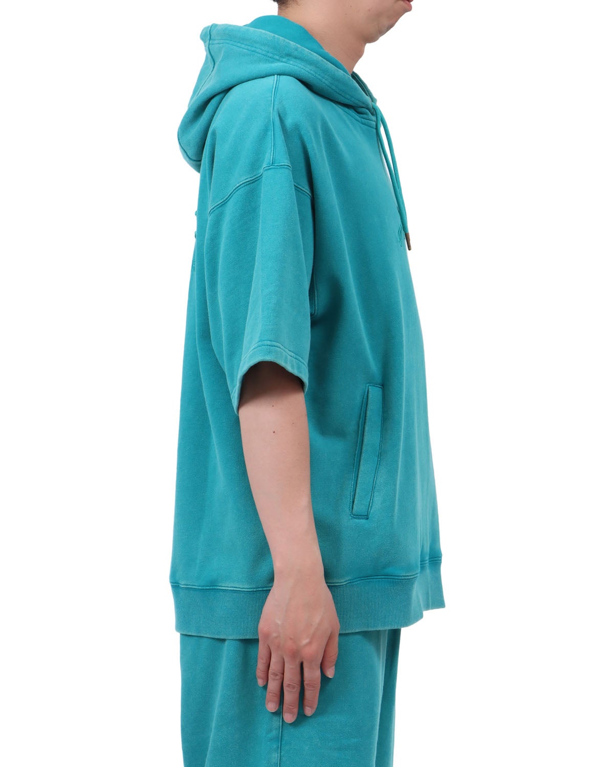 グリーングレー：174cm62kg(Lサイズ着用)