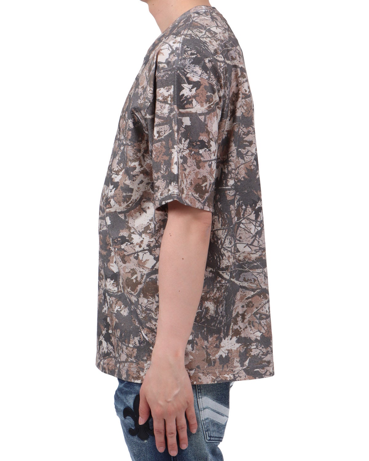 ベージュ：174cm62kg(Lサイズ着用)