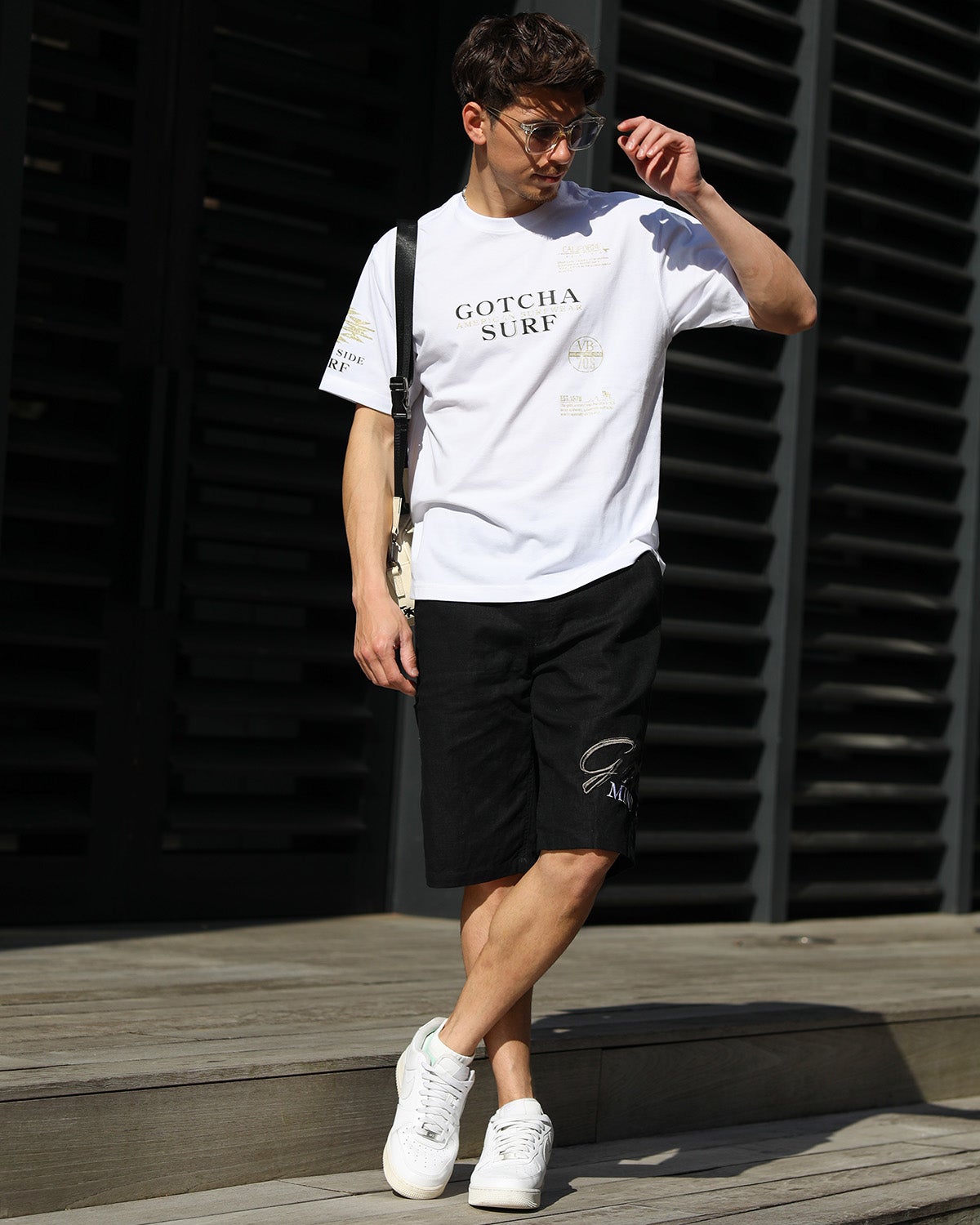 ホワイト：180cm/70kg(Lサイズ着用)