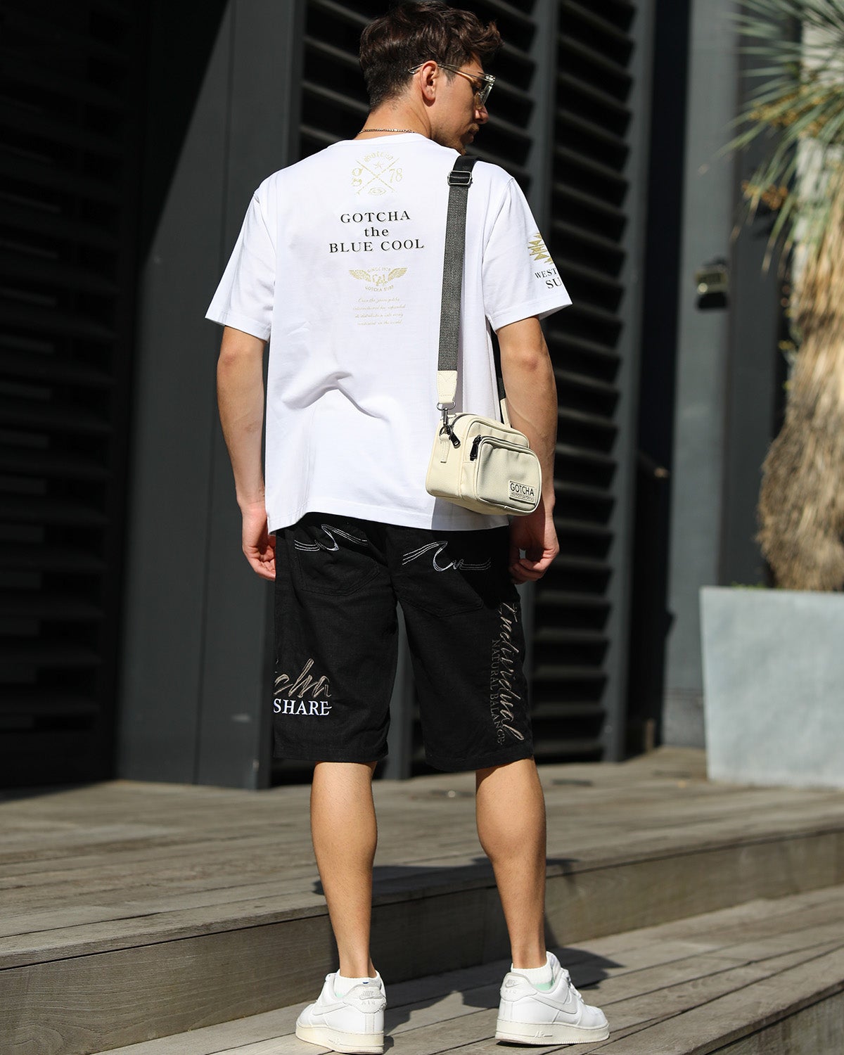 ホワイト：180cm/70kg(Lサイズ着用)