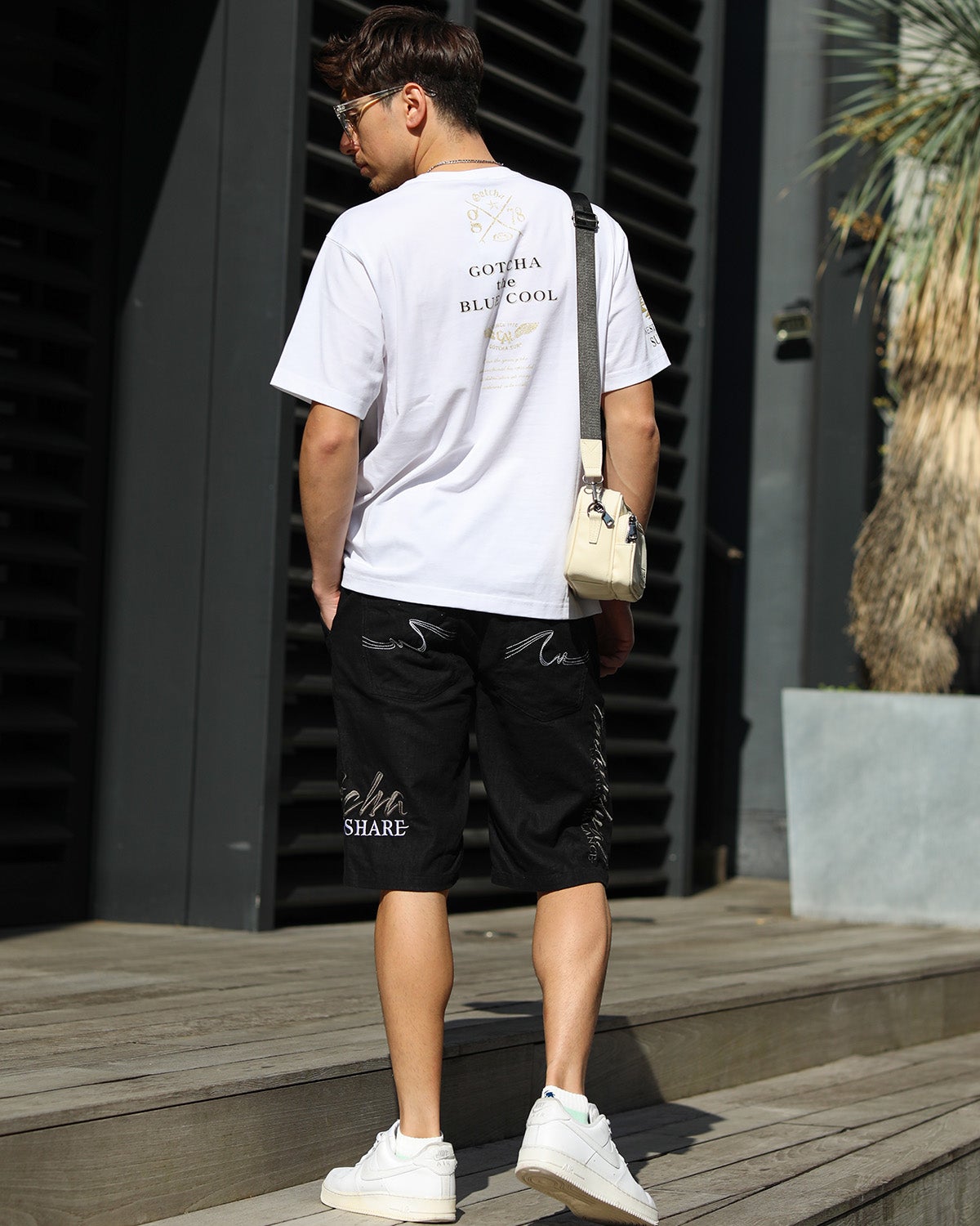 ホワイト：180cm/70kg(Lサイズ着用)