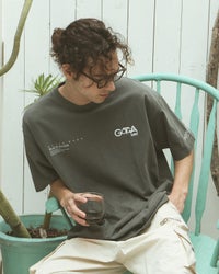 カーキ：175cm/66kg(XLサイズ着用)