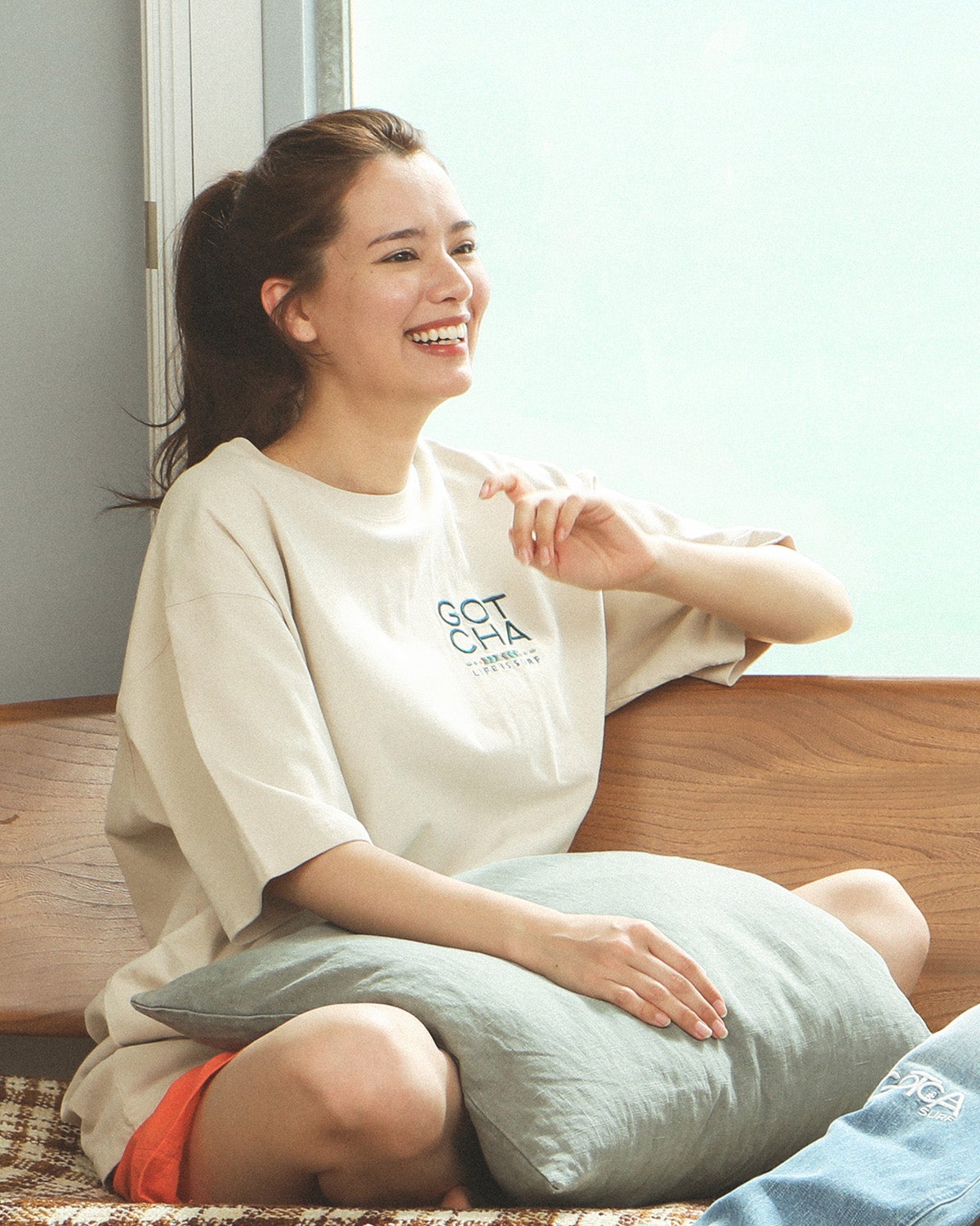 ベージュ：172cm(XLサイズ着用)  