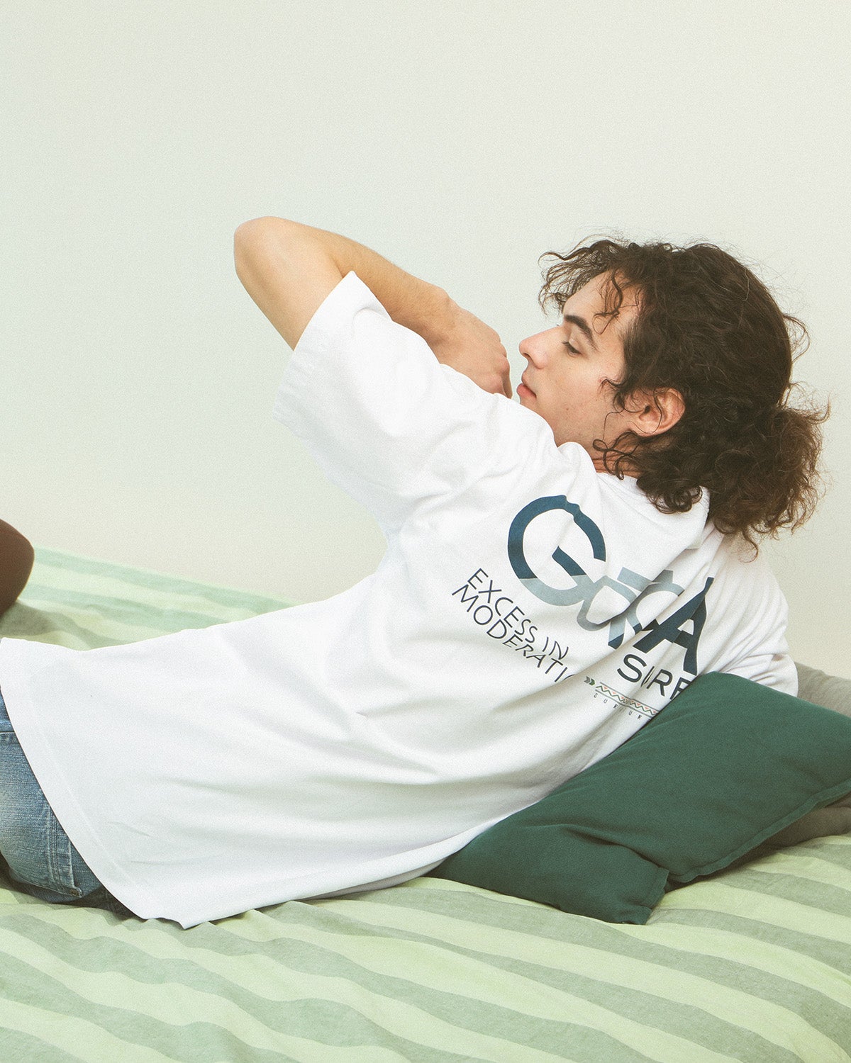 ホワイト：175cm/66kg(XLサイズ着用)