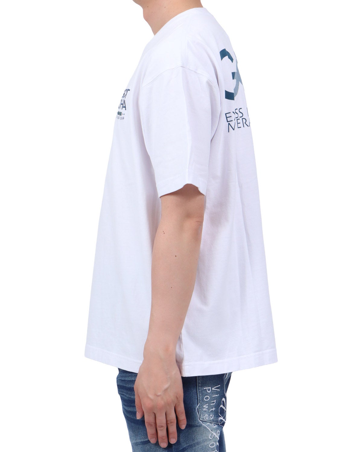 ホワイト：174cm62kg(Lサイズ着用)