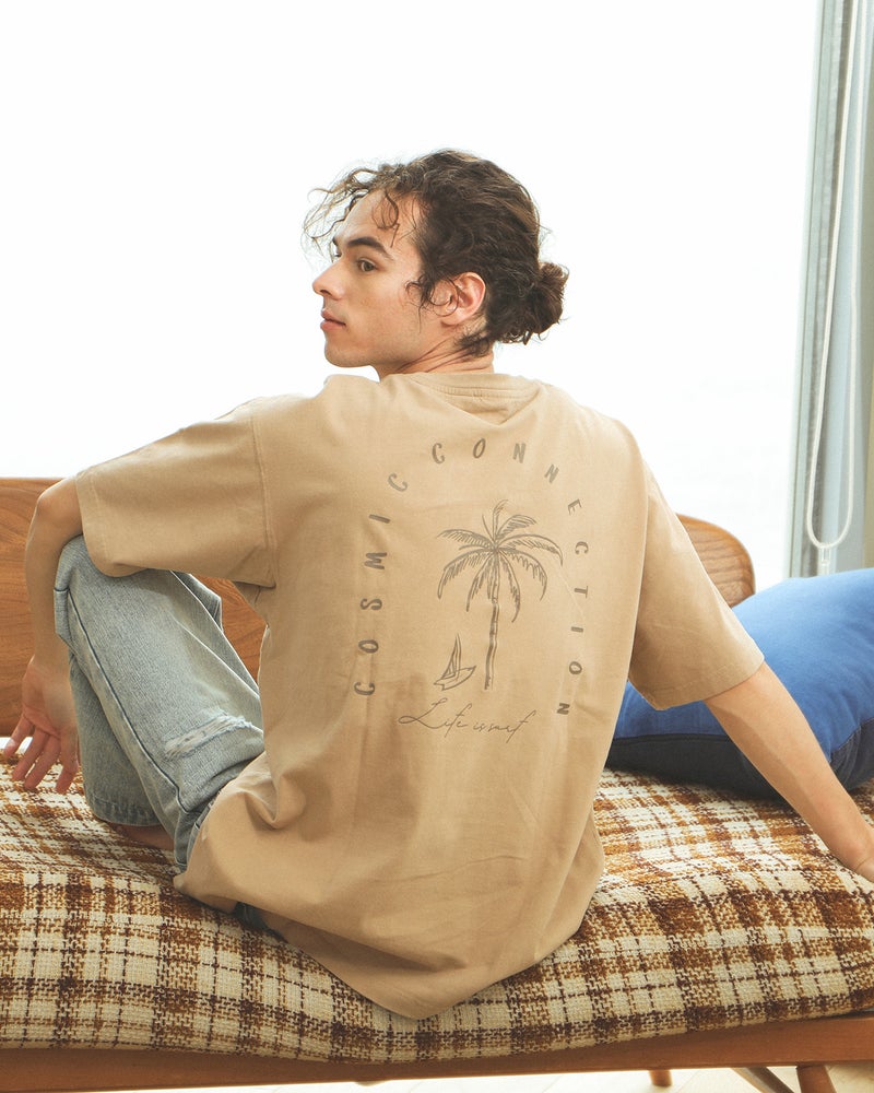 ベージュ：175cm/66kg(XLサイズ着用)