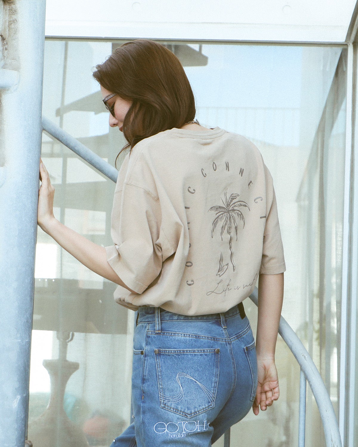 ベージュ：172cm(XLサイズ着用)