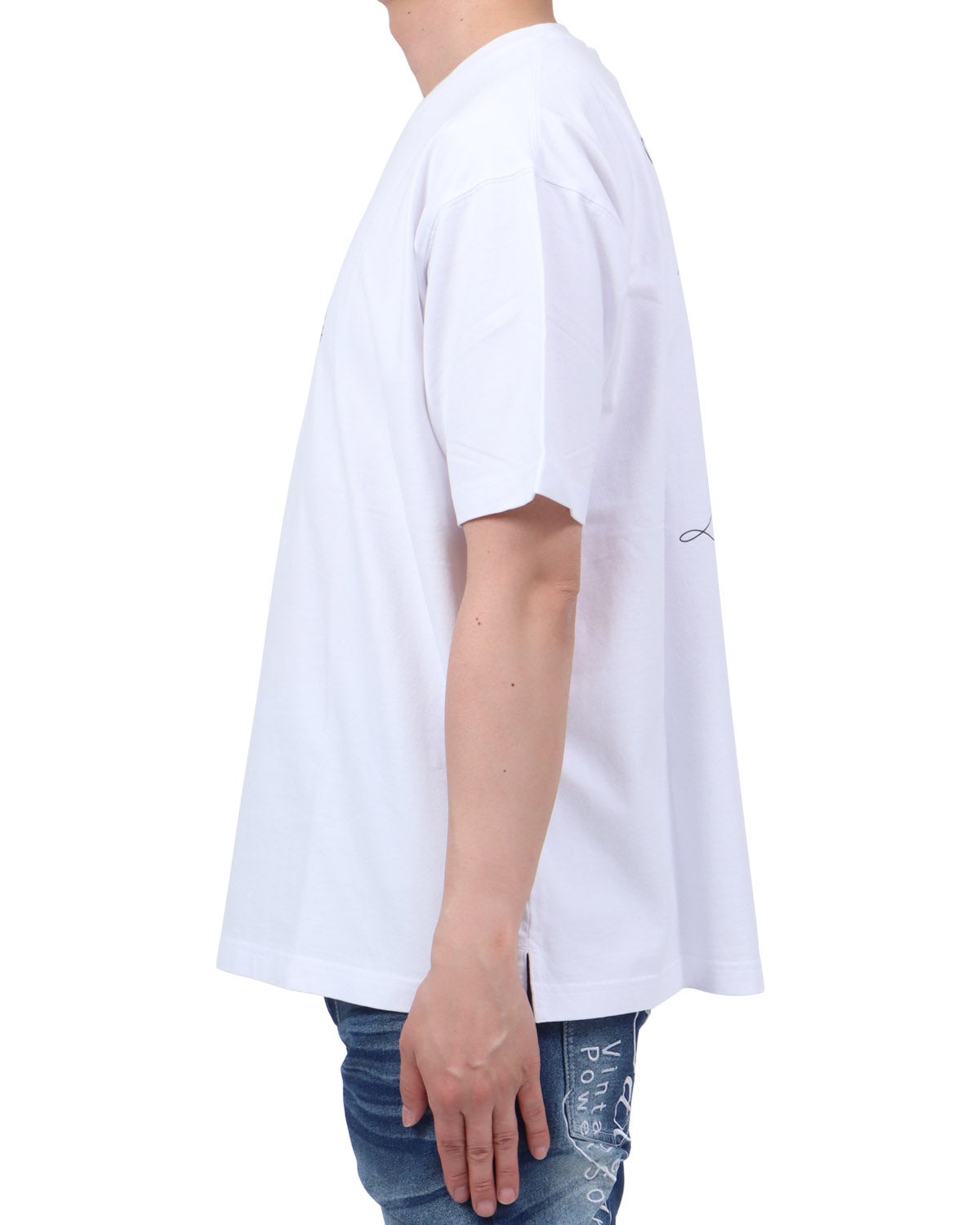 ホワイト：174cm62kg(Lサイズ着用)