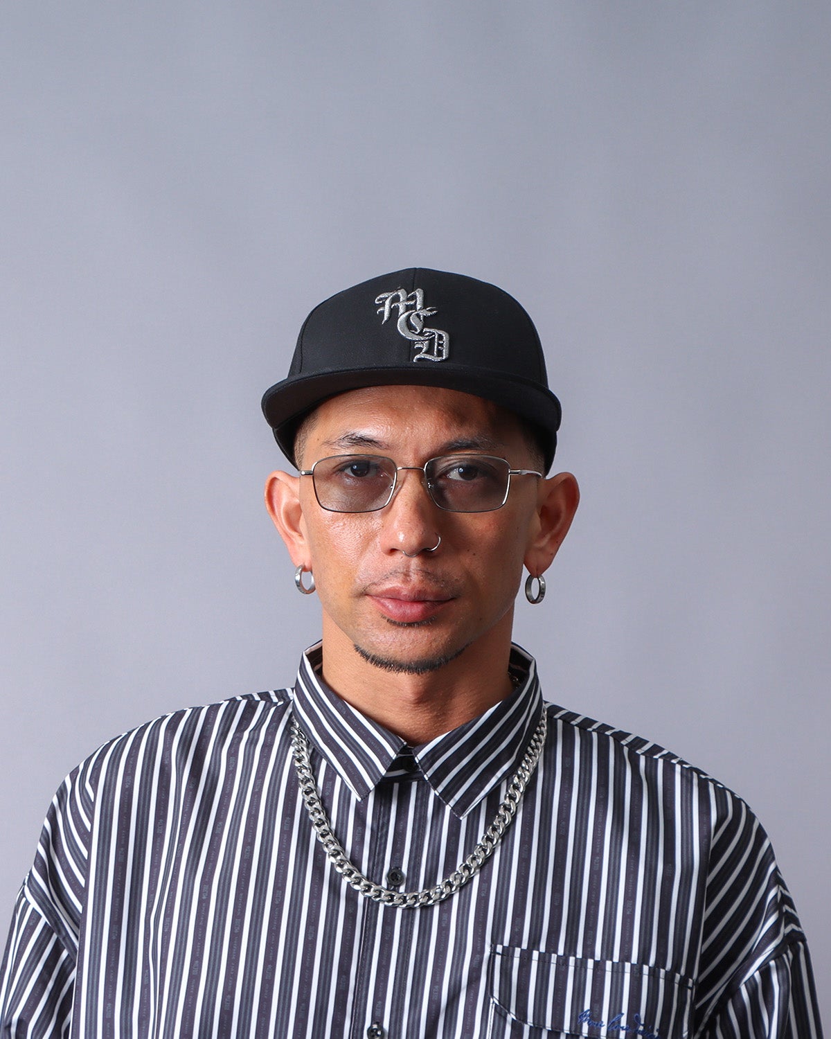 シルバー/グレー