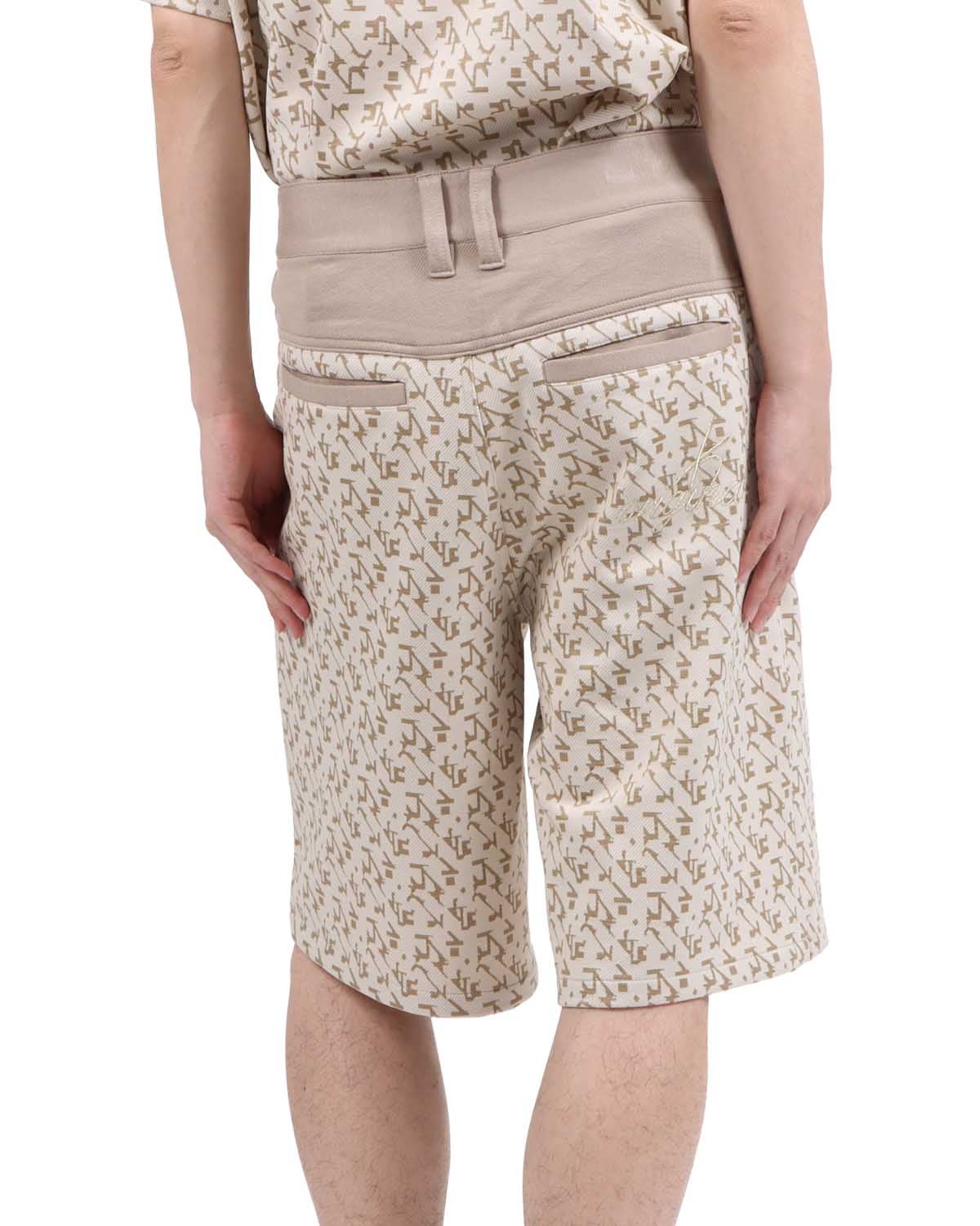 ベージュ：173cm63kg(Lサイズ着用)