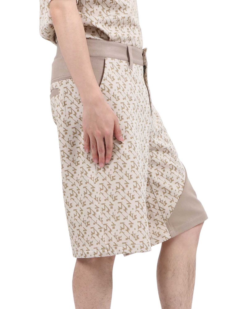 ベージュ：173cm63kg(Lサイズ着用)