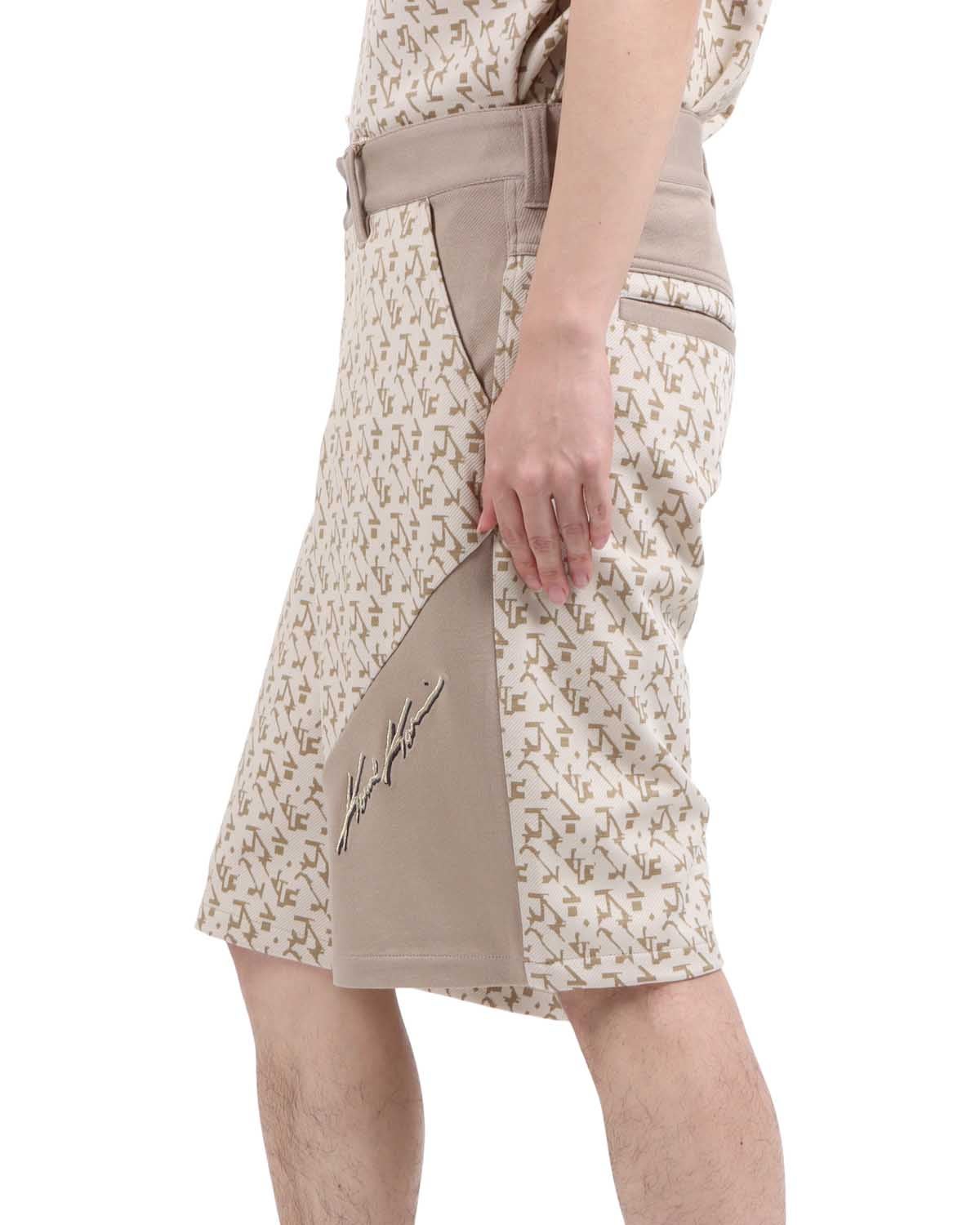 ベージュ：173cm63kg(Lサイズ着用)