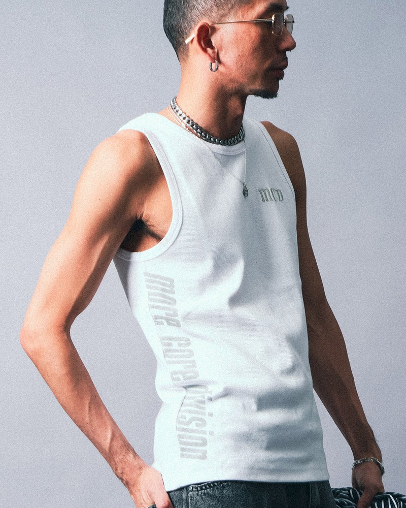 ホワイト：183cm(Lサイズ着用)