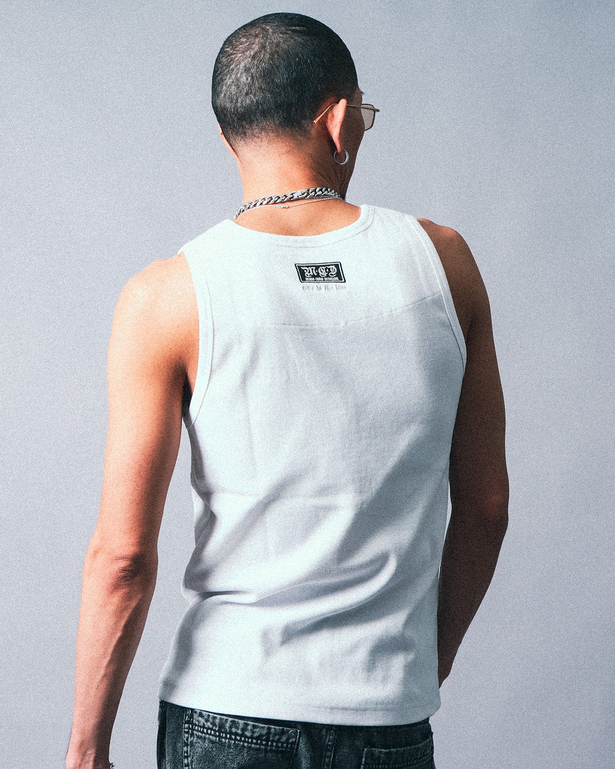 ホワイト：183cm(Lサイズ着用)