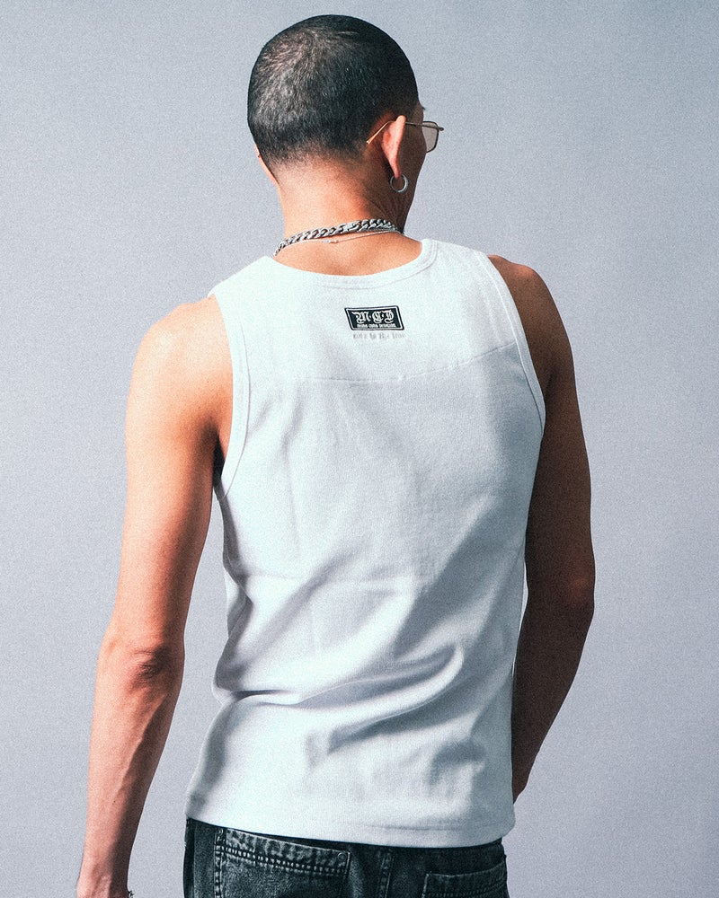 ホワイト：183cm(Lサイズ着用)