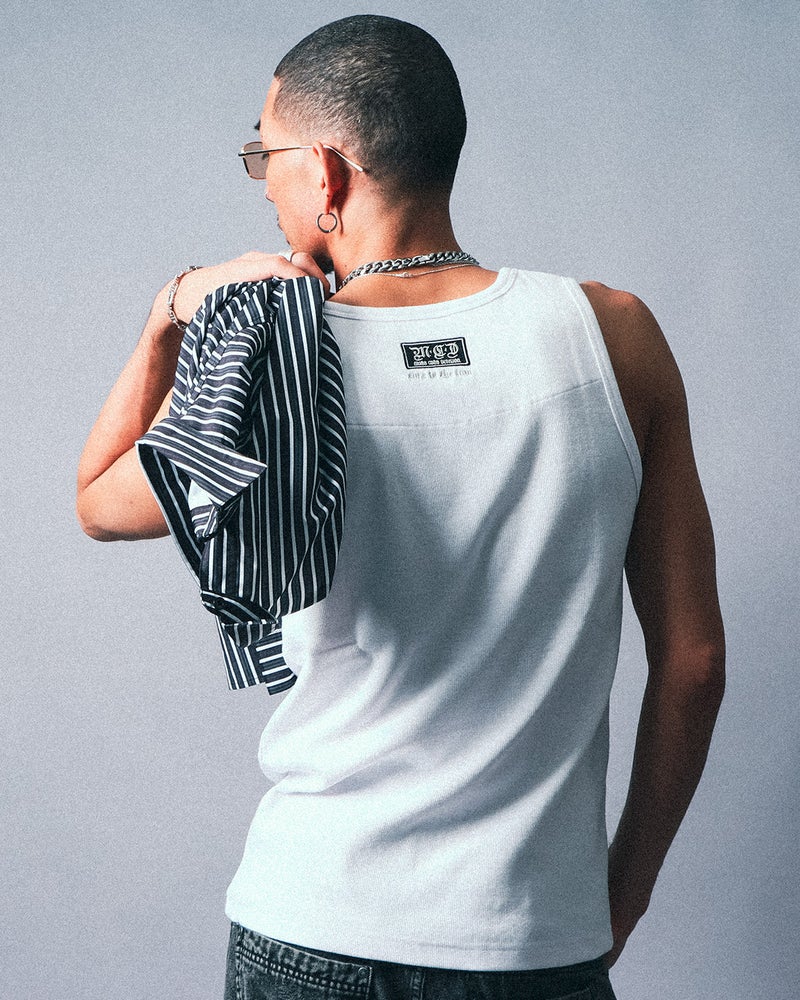 ホワイト：183cm(Lサイズ着用)