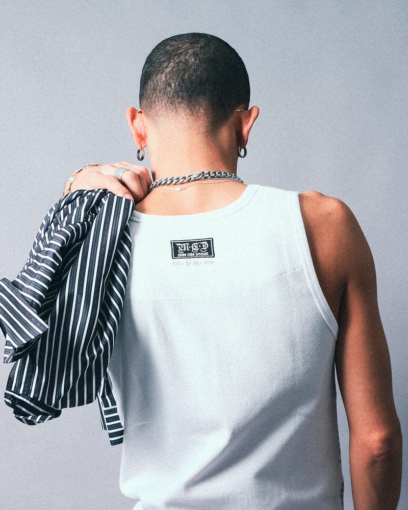 ホワイト：183cm(Lサイズ着用)