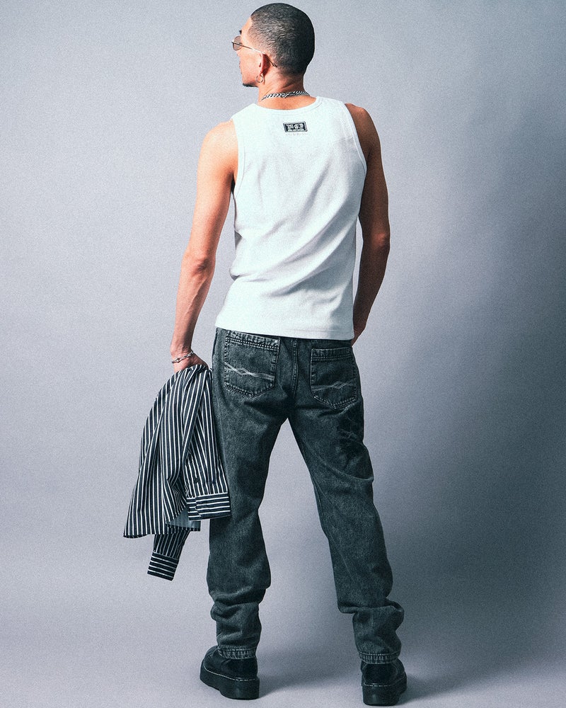 ホワイト：183cm(Lサイズ着用)