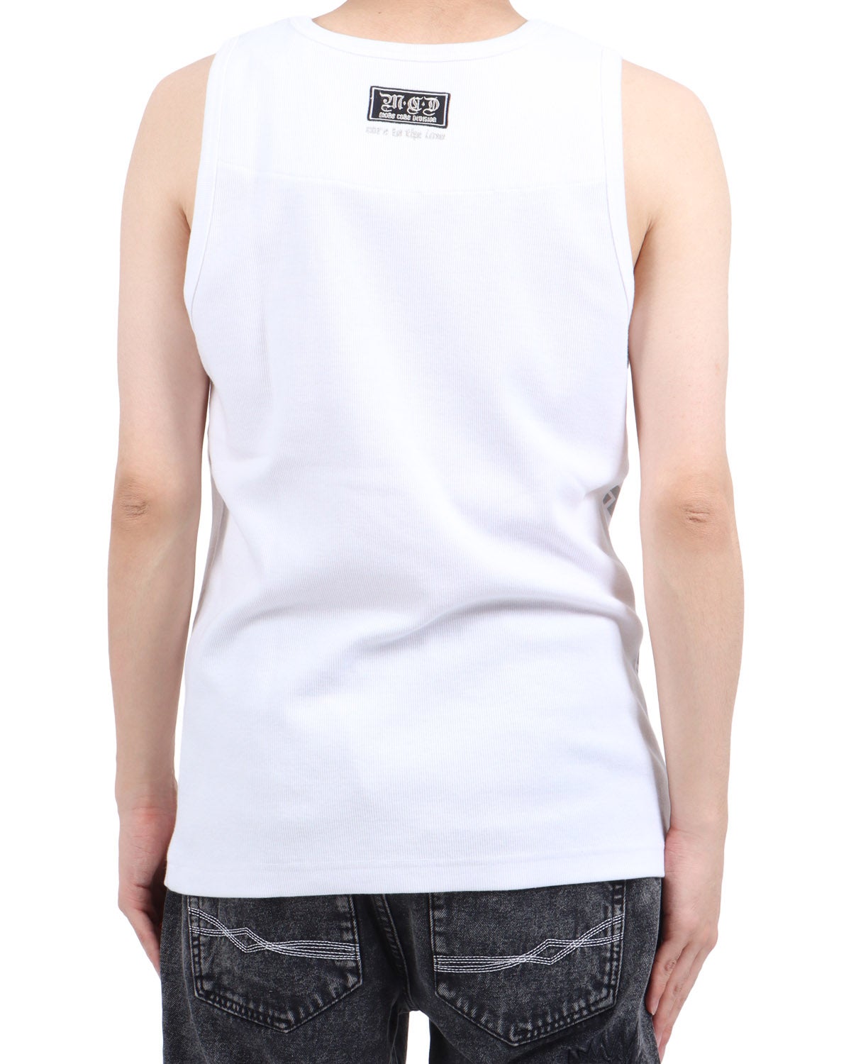 ホワイト：173cm63kg(Lサイズ着用)