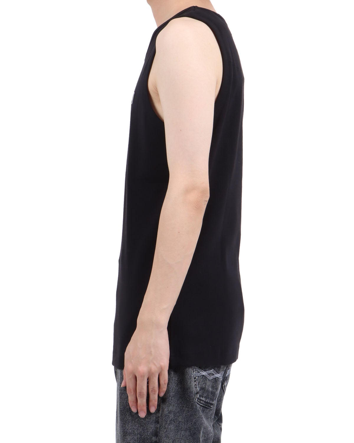 ブラック：173cm63kg(Lサイズ着用)