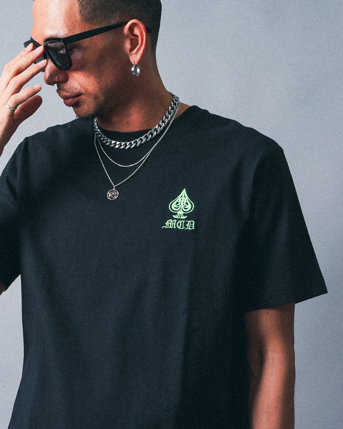 ブラック：183cm(Lサイズ着用)