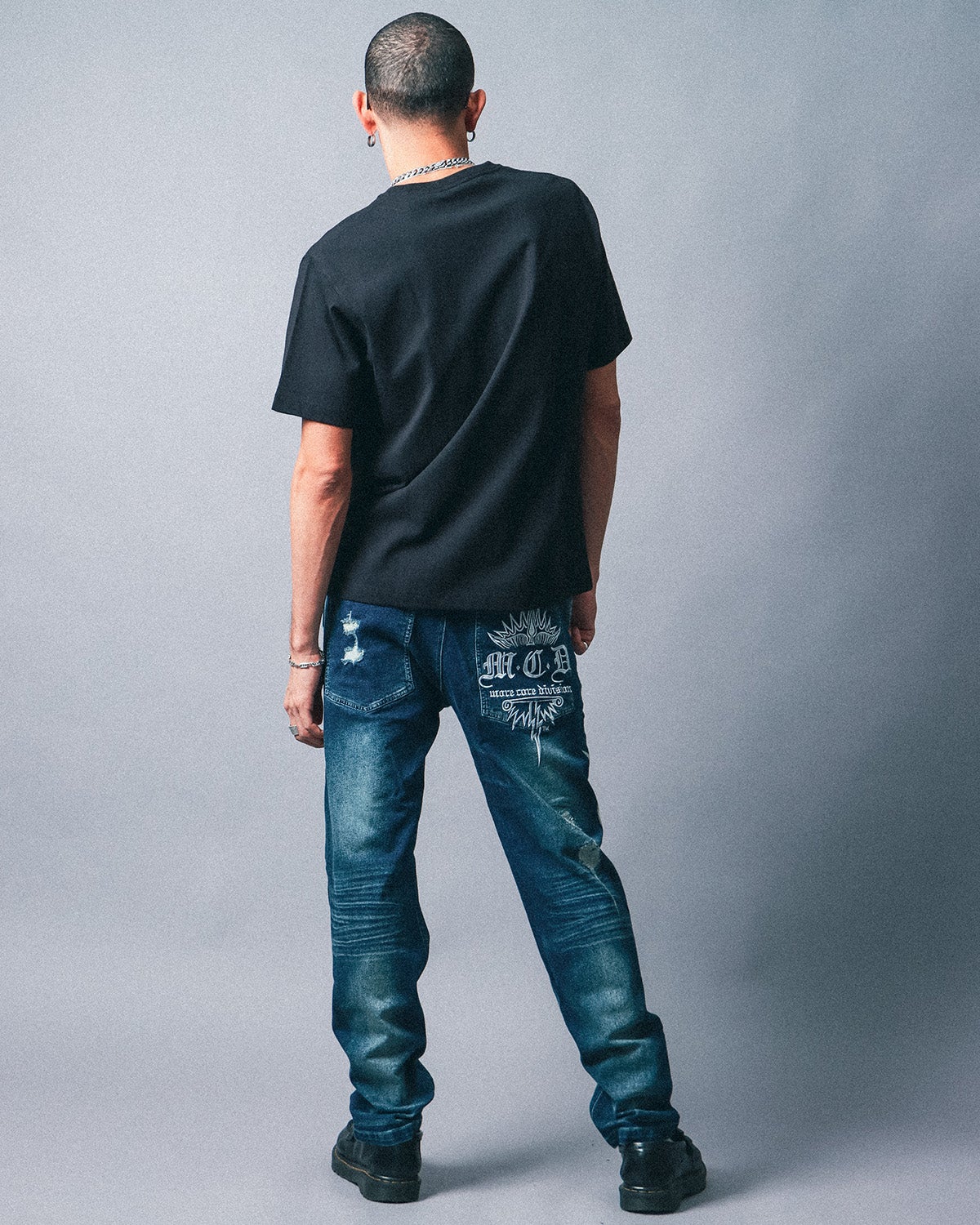 ブラック：183cm(Lサイズ着用)