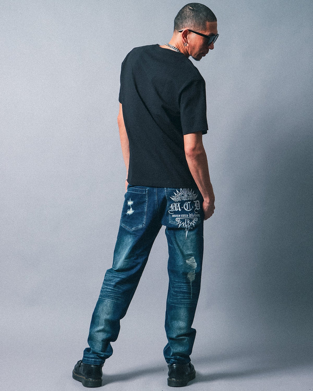 ブラック：183cm(Lサイズ着用)