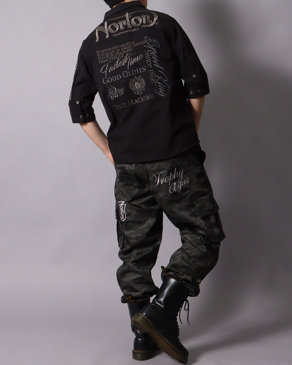 ブラック：178cm/75kg(Lサイズ着用）