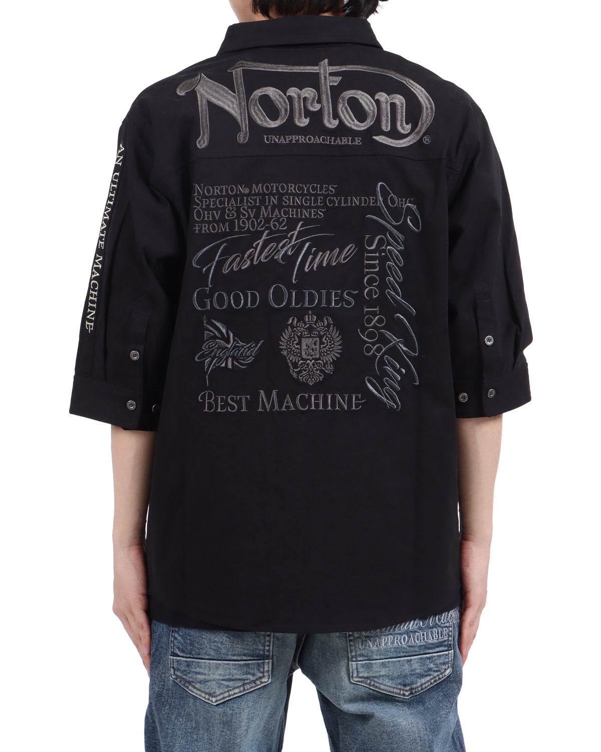 ブラック：173cm63kg(Lサイズ着用)