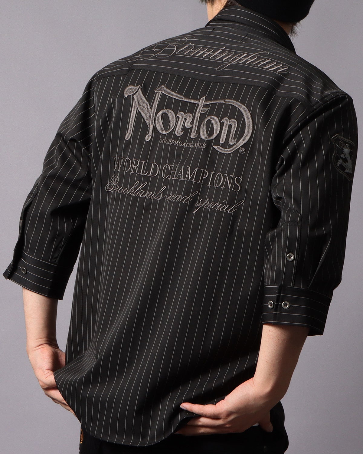 ブラック：178cm/75kg(Lサイズ着用）