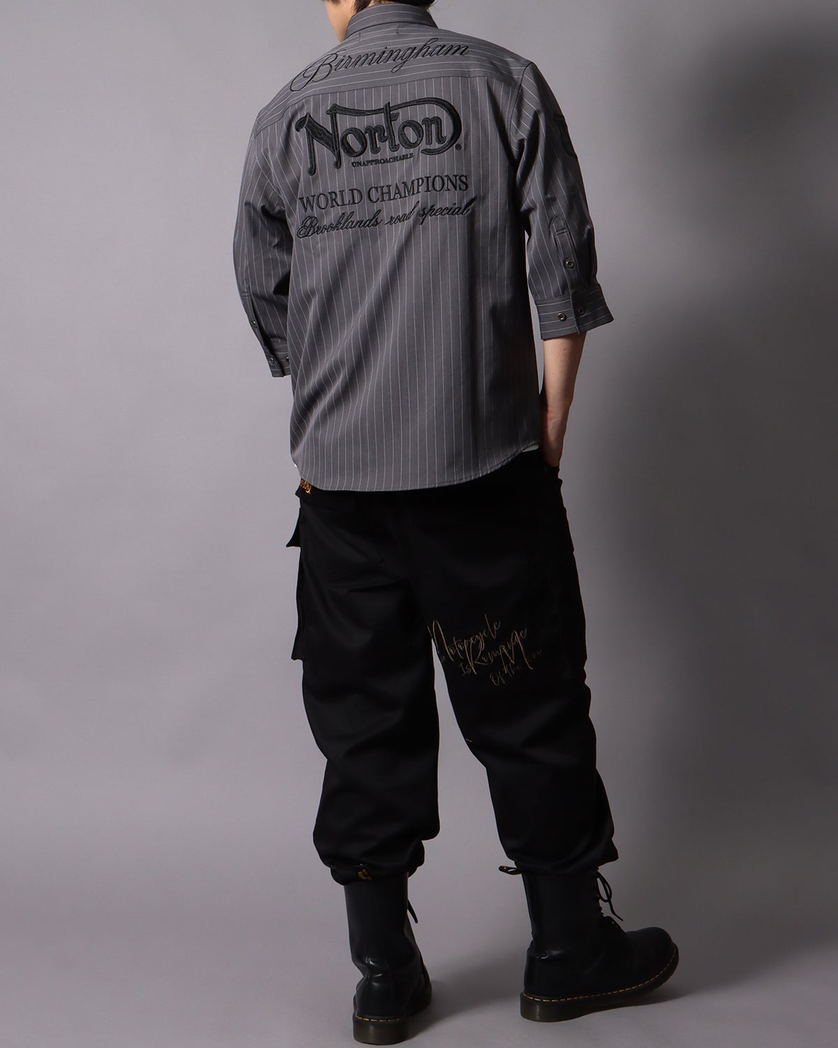 グレー：178cm/75kg(Lサイズ着用）