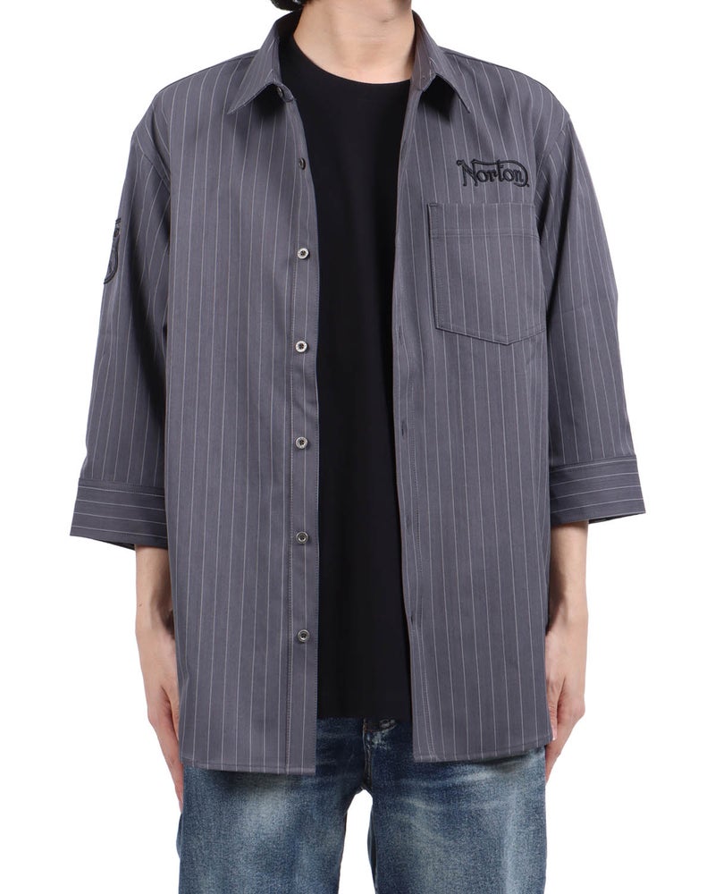 グレー：173cm63kg(Lサイズ着用)