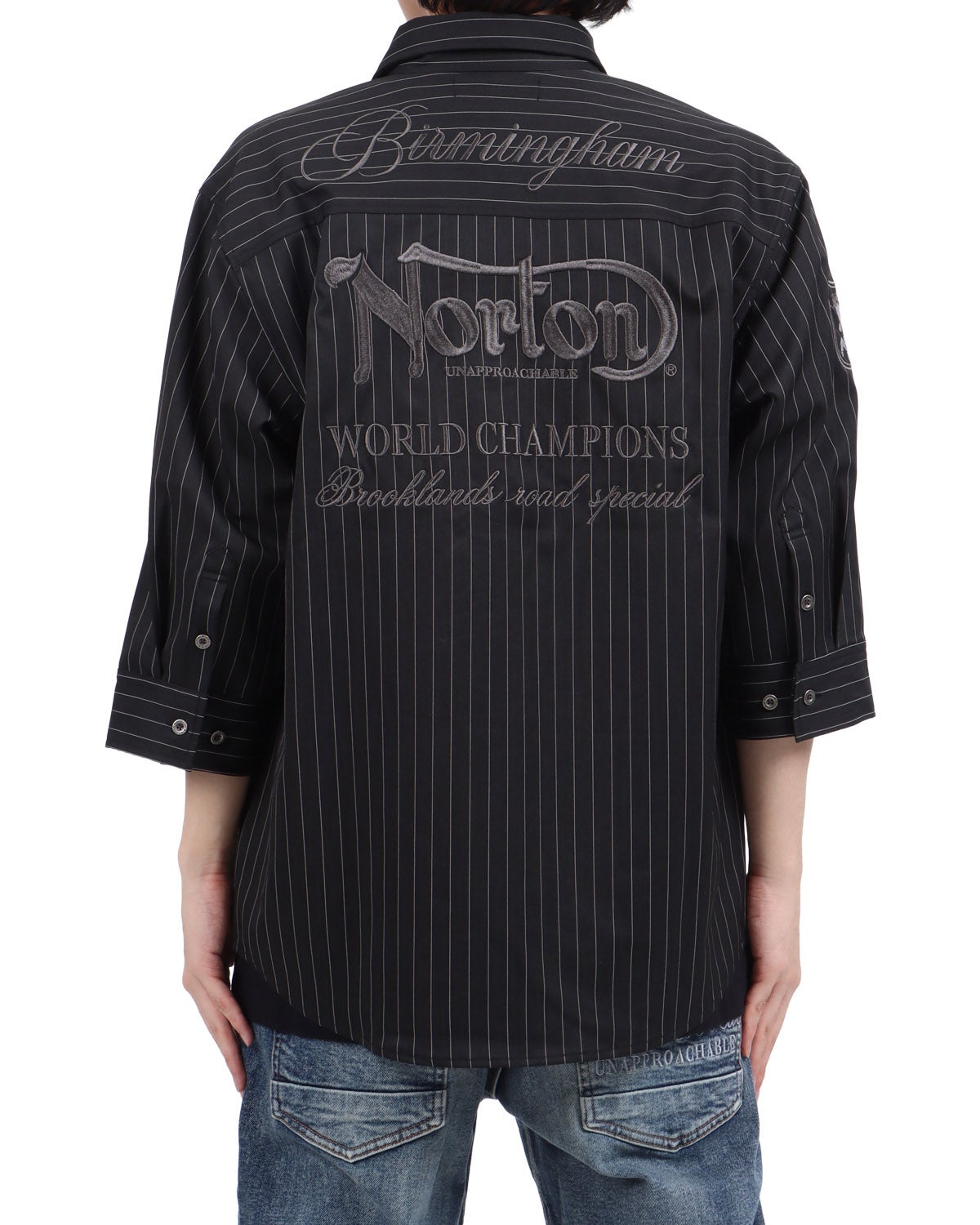 ブラック：173cm63kg(Lサイズ着用)