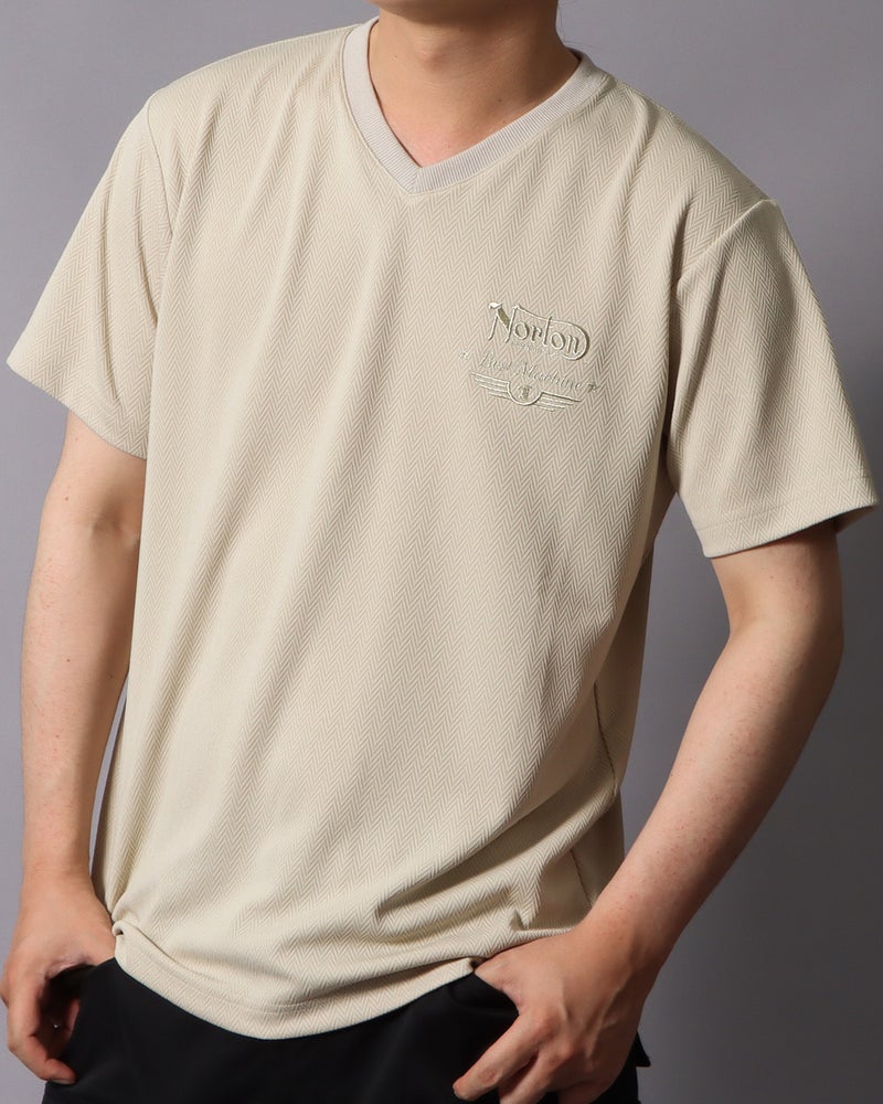 ベージュ：178cm/75kg(Lサイズ着用）