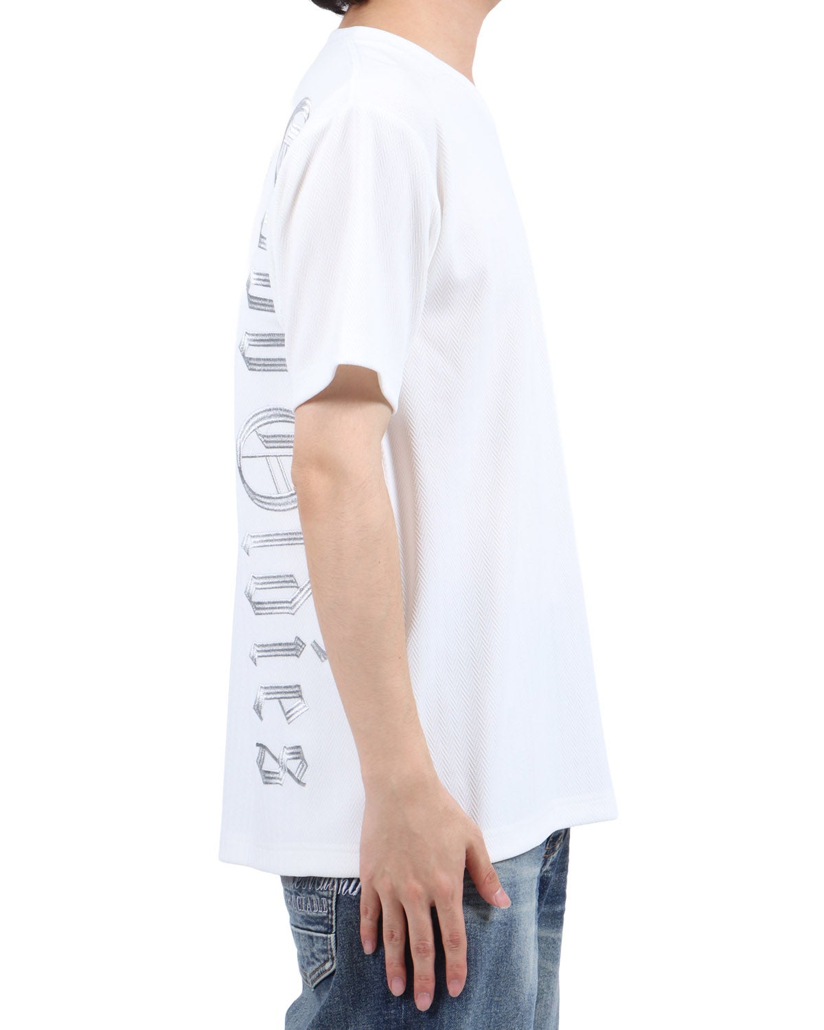 ホワイト：173cm63kg(Lサイズ着用)