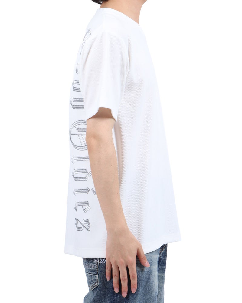 ホワイト：173cm63kg(Lサイズ着用)