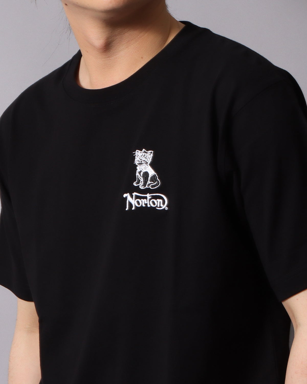 ブラック：178cm/75kg(Lサイズ着用）