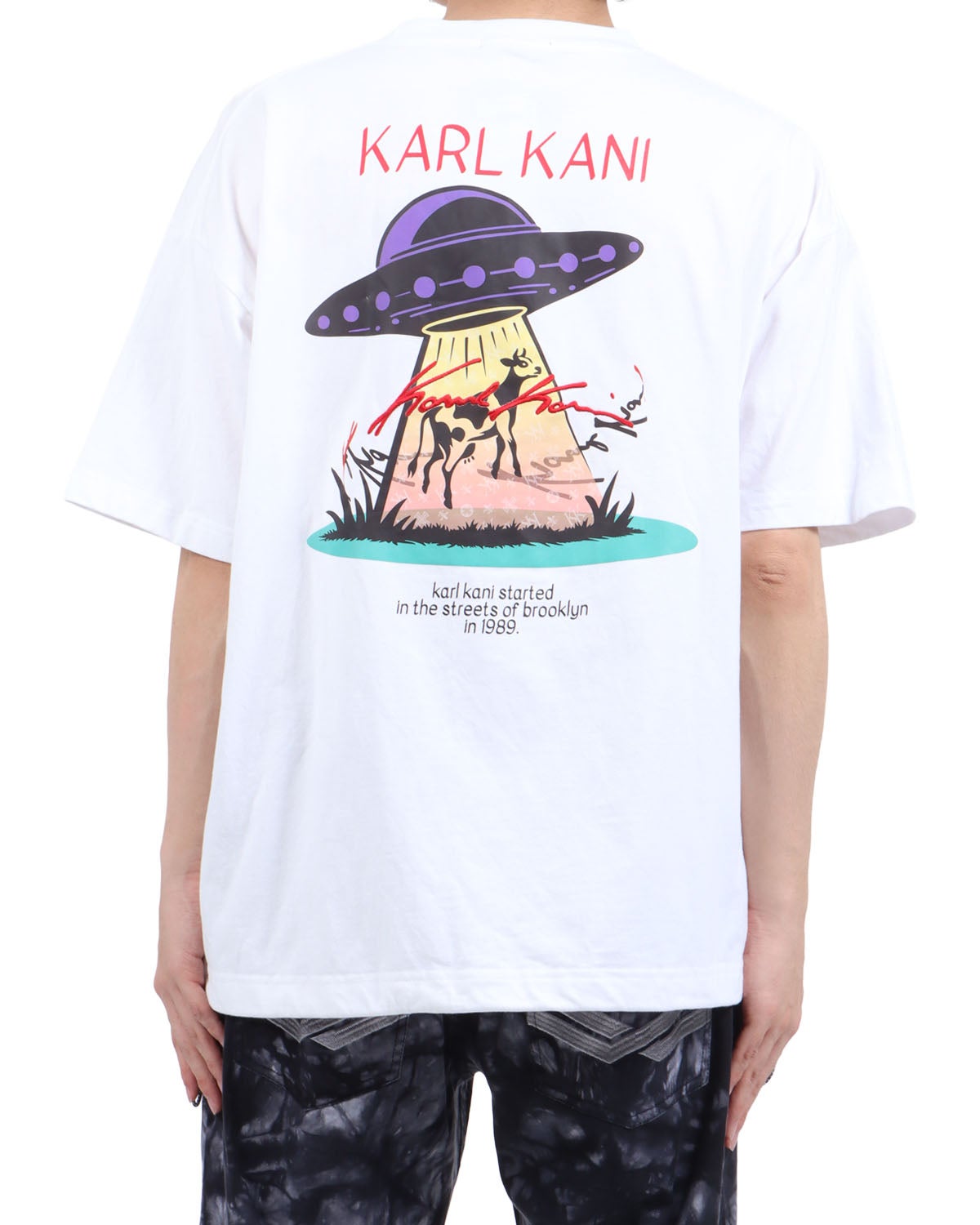 ホワイト：173cm63kg(Lサイズ着用)