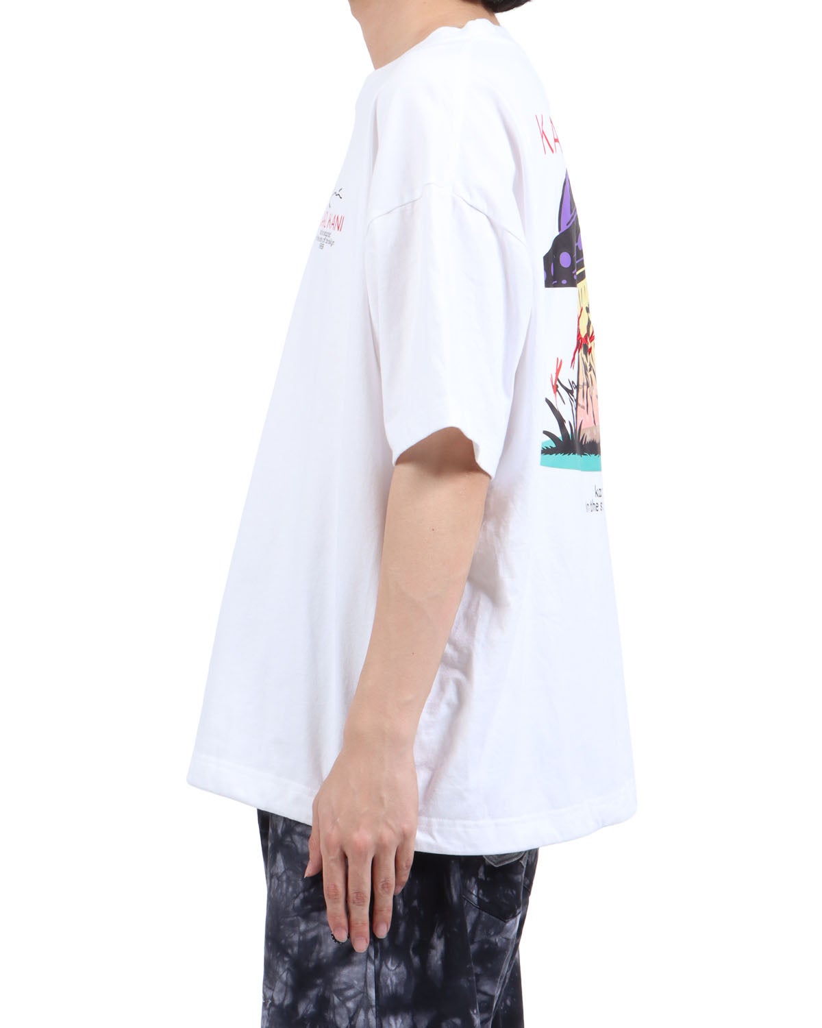 ホワイト：173cm63kg(Lサイズ着用)