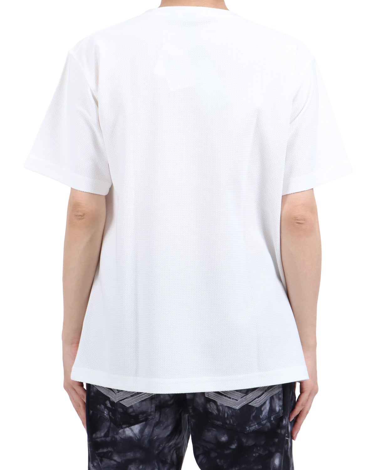 ホワイト：173cm63kg(Lサイズ着用)