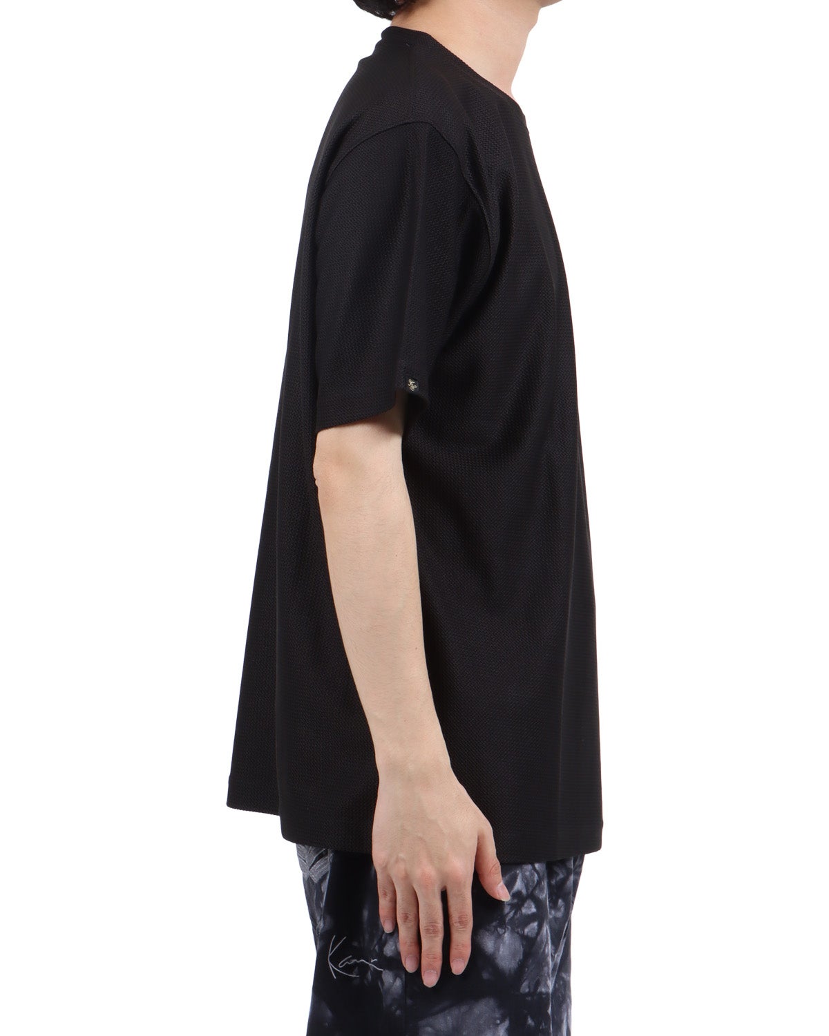 ブラック：173cm63kg(Lサイズ着用)