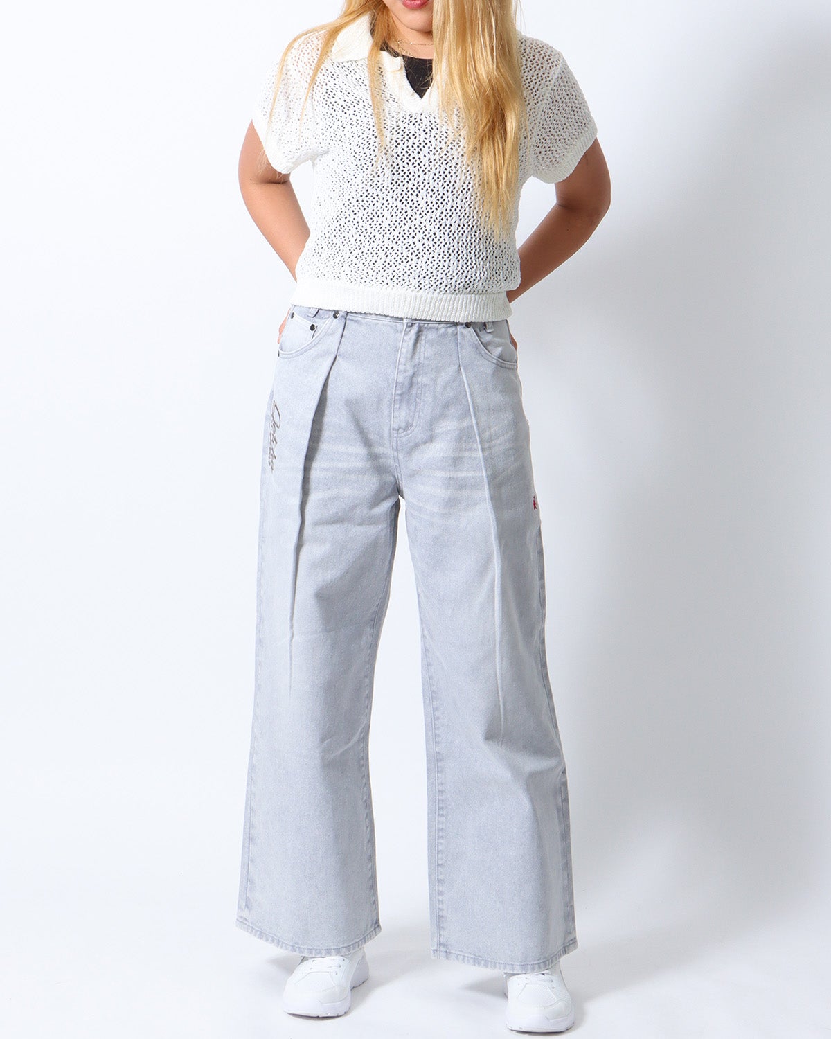 ホワイト：167cm(Mサイズ着用)