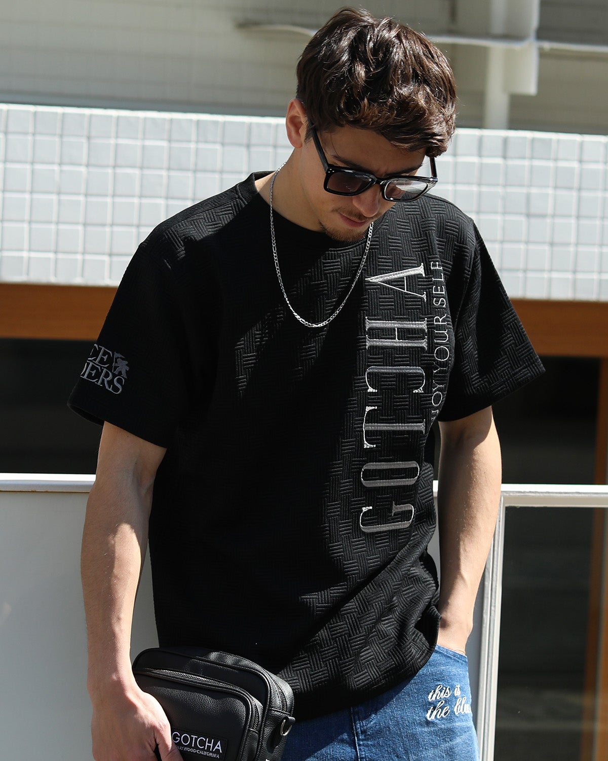 ブラック：180cm/70kg(Lサイズ着用)