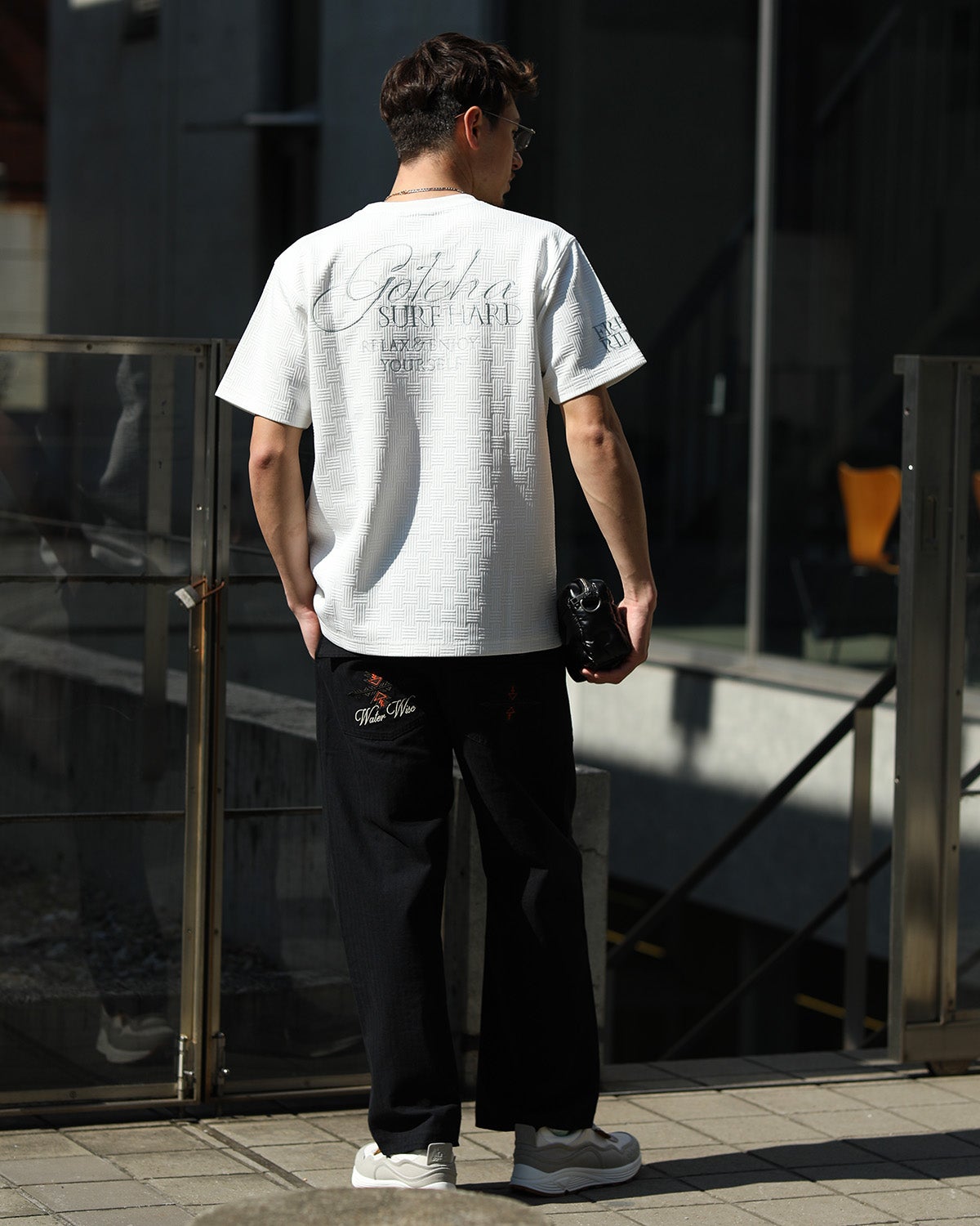 ホワイト：180cm/70kg(Lサイズ着用)